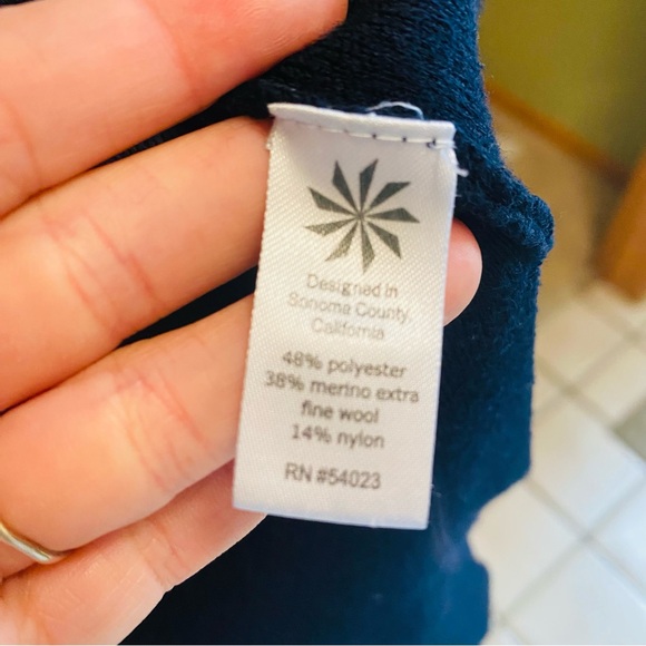 Athleta Honeycomb Merino Wool Blend Tunic Pullover Navy Sweater Size Merium - Picture 5 of 6